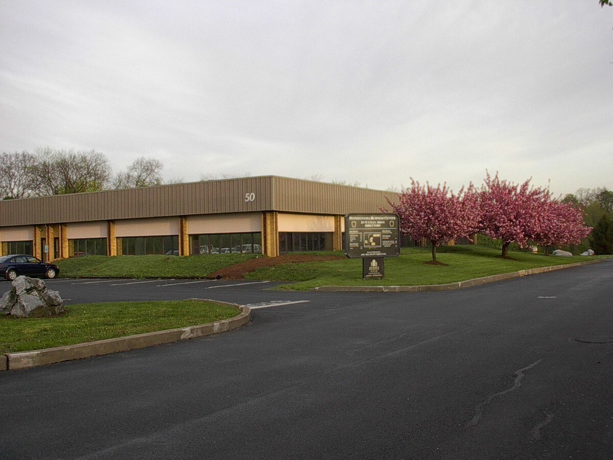 50 Utley Dr, Camp Hill, PA 17011