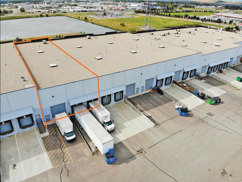 18 Highland Park Way NE, Airdrie, AB for lease - Building Photo - Image 3 of 12