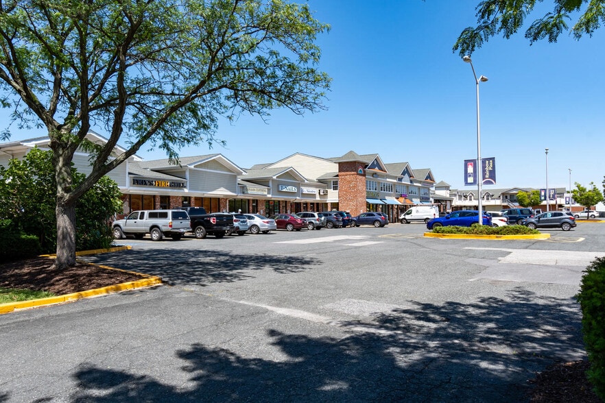 1521-1569 Postal Rd, Chester, MD for lease - Building Photo - Image 1 of 6