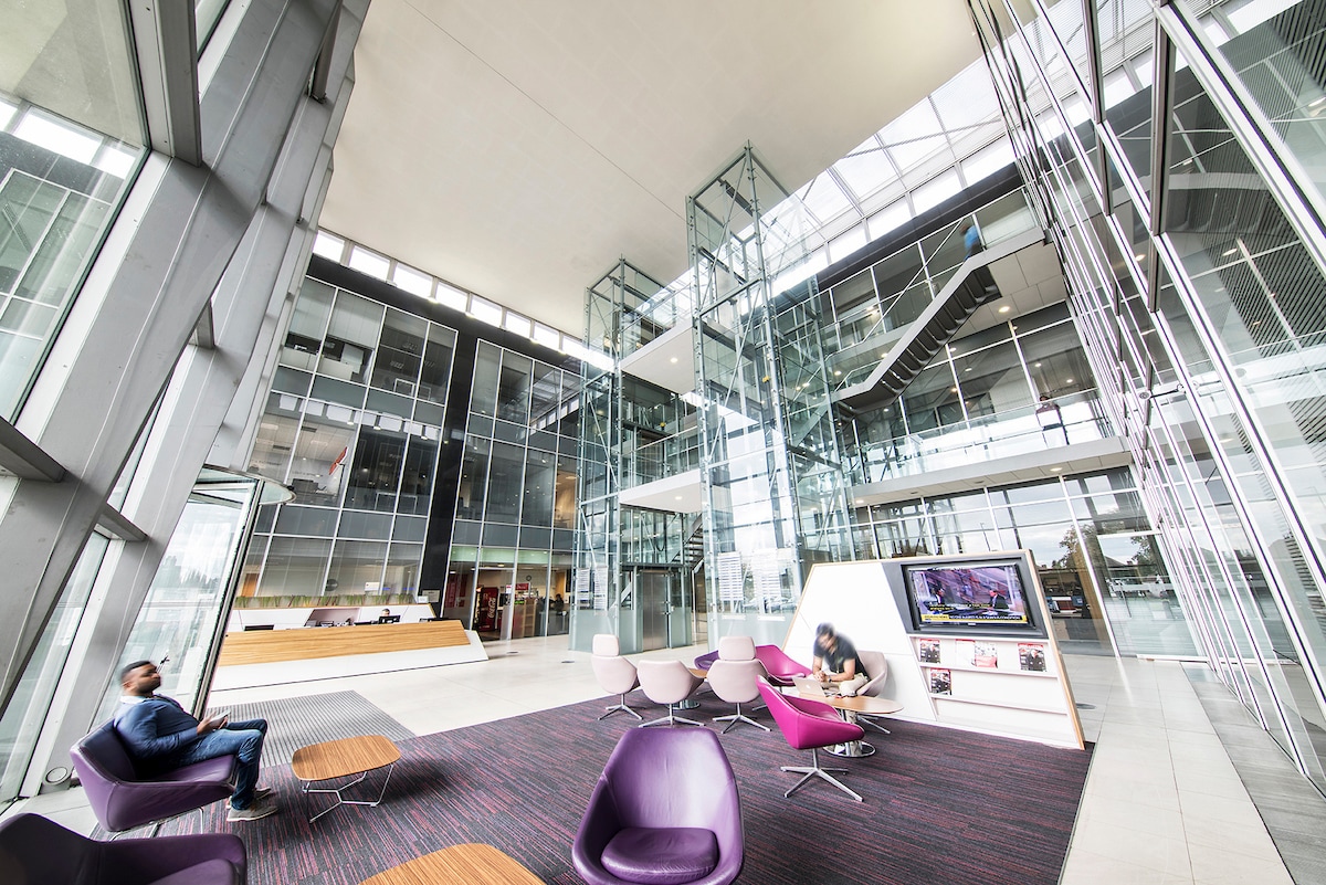 268 Bath Rd, Slough for lease Building Photo- Image 1 of 12