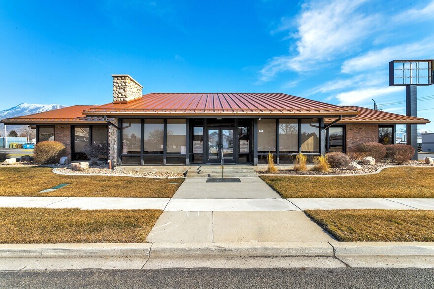 207 E Main St, American Fork, UT for sale - Building Photo - Image 1 of 1