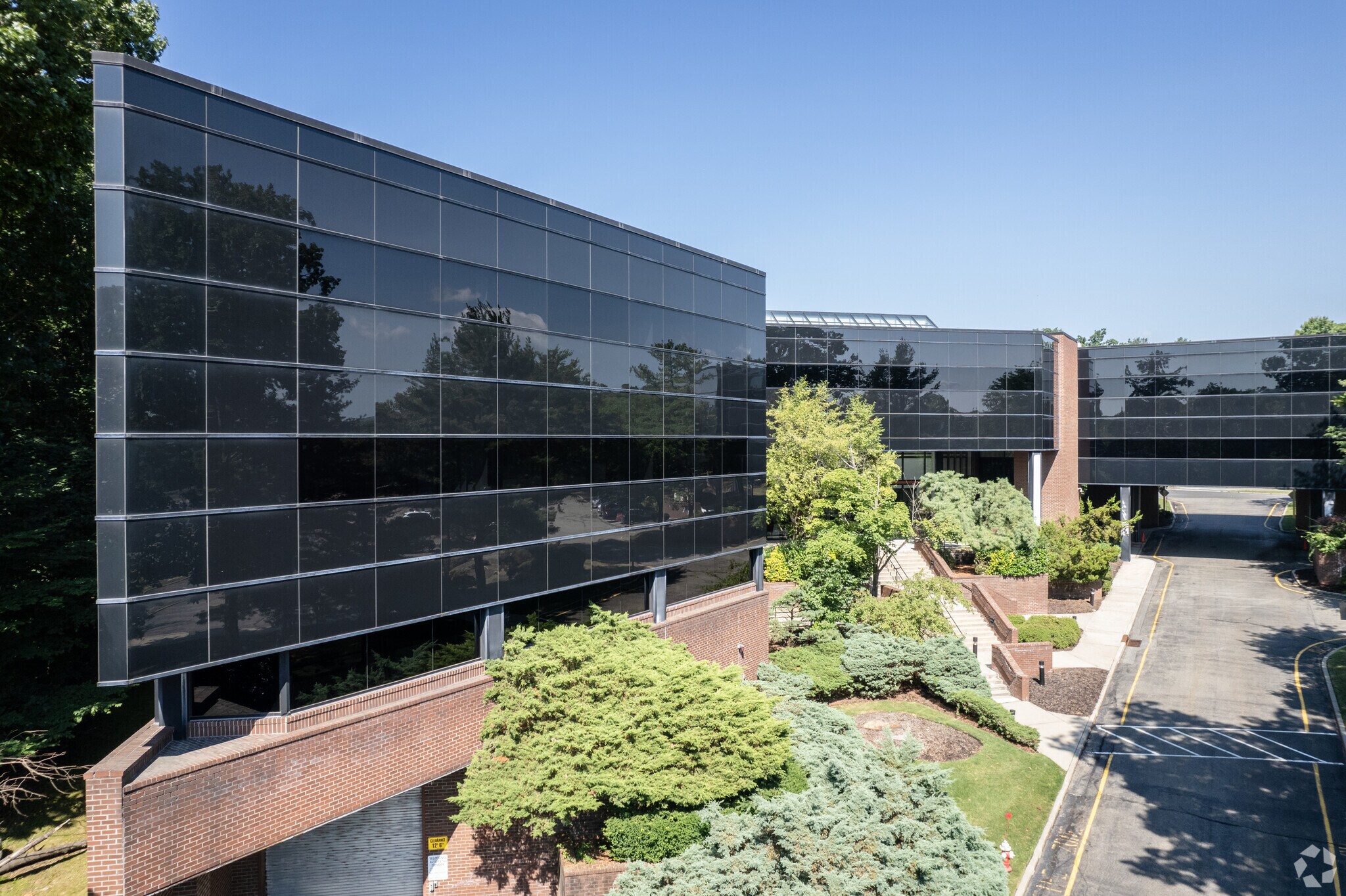 1200 MacArthur Blvd, Mahwah, NJ for lease Building Photo- Image 1 of 8