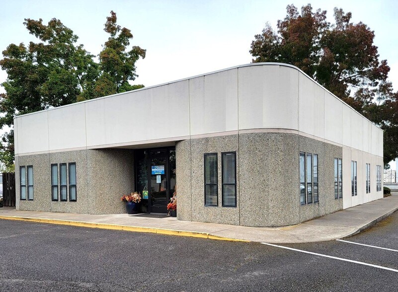 548 Business Park Dr, Medford, OR for lease - Primary Photo - Image 1 of 14