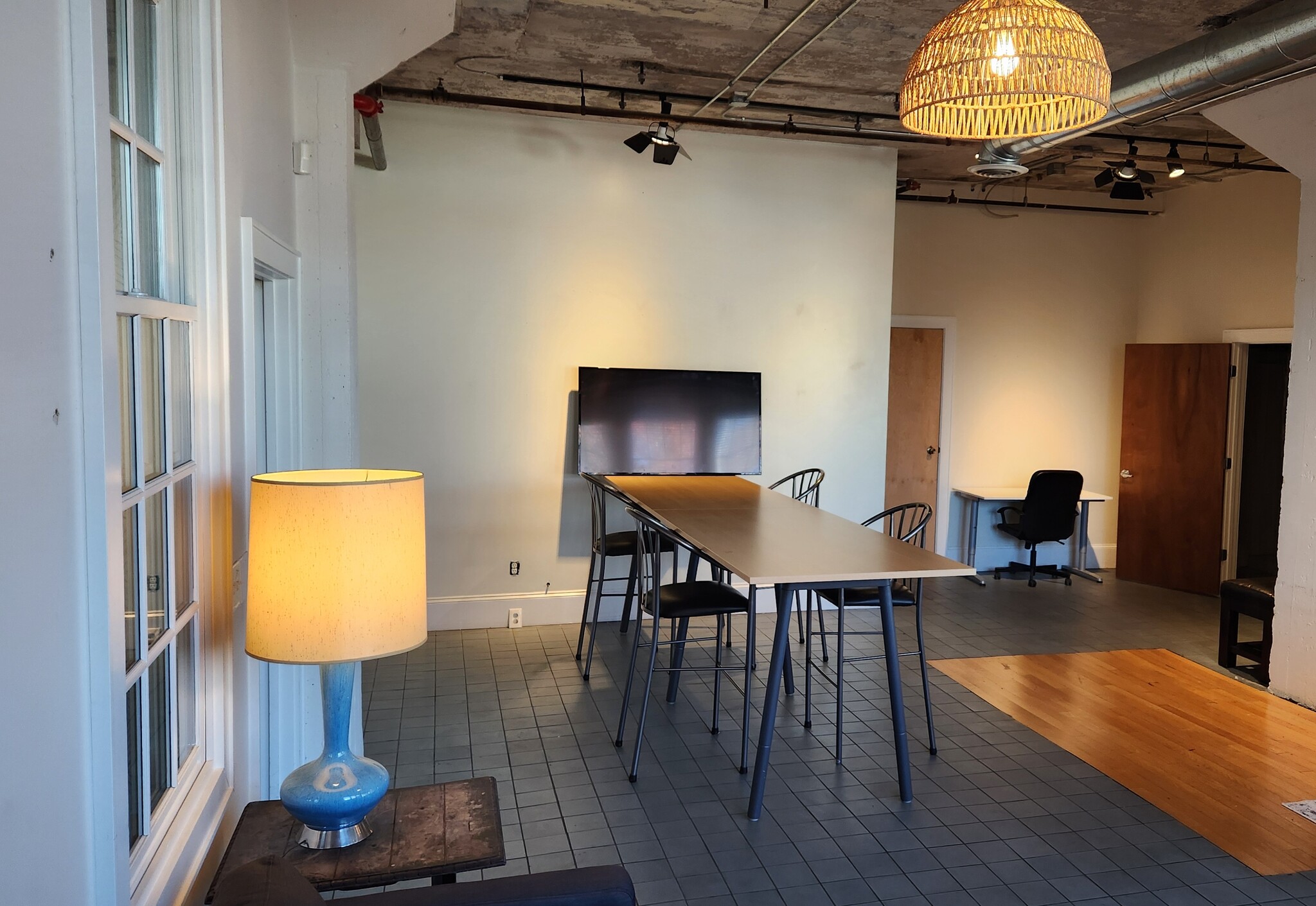 81 Broadway St, Asheville, NC for lease Interior Photo- Image 1 of 13