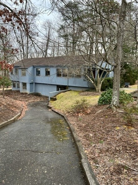 3343 Mineral Dr, Earlysville, VA for sale - Primary Photo - Image 1 of 20