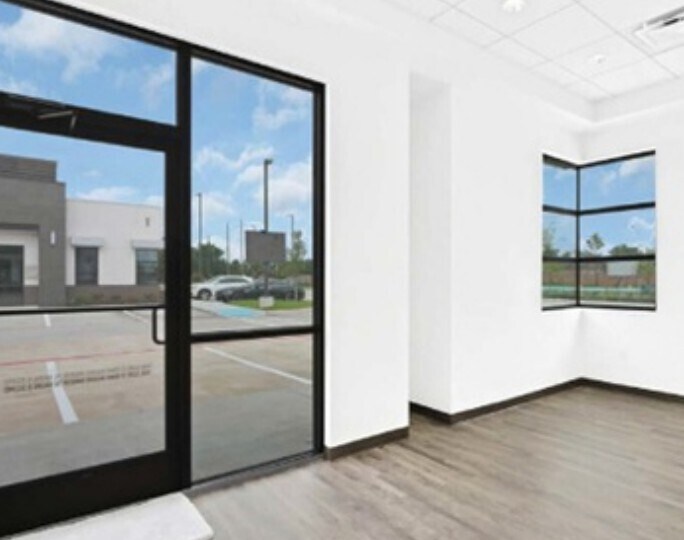 12280 Broadway St, Pearland, TX for lease Interior Photo- Image 1 of 5