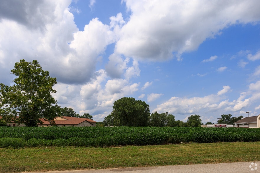 151 S Reed Rd, Kokomo, IN for sale - Building Photo - Image 2 of 4