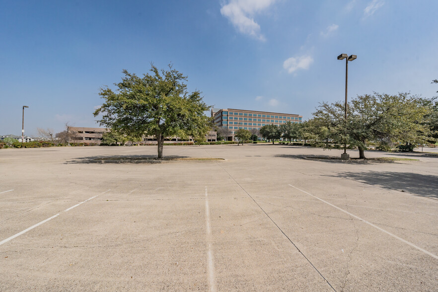 1001 MacArthur Park, Irving, TX for sale - Building Photo - Image 3 of 43