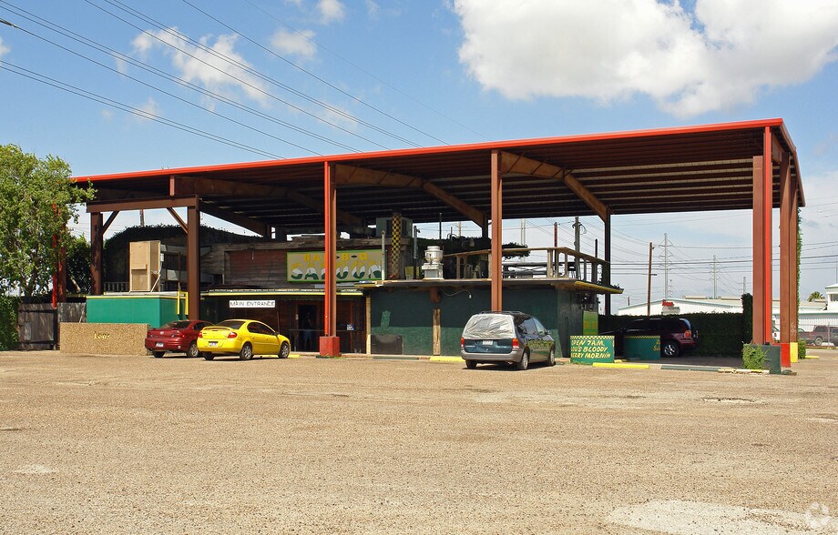 5101 Leopard St, Corpus Christi, TX for sale - Building Photo - Image 2 of 2