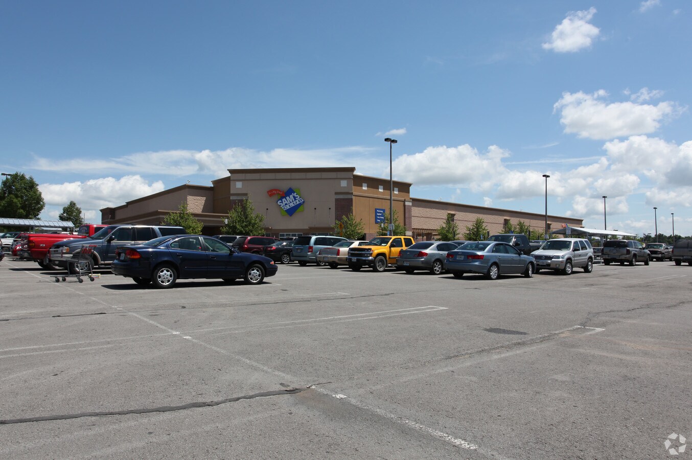 5201 N Belt Hwy, Saint Joseph, MO 64506 The Shoppes at North Village