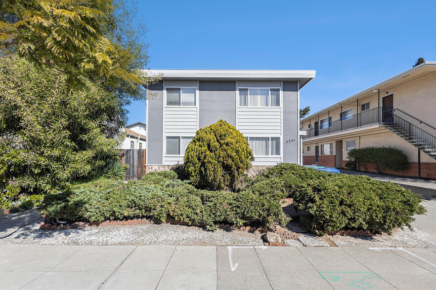 2241 Clinton Ave, Alameda, CA for sale - Building Photo - Image 1 of 1