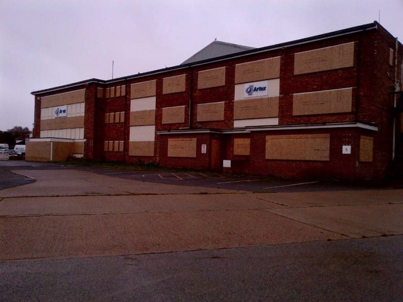 Quarry Rd, Newhaven for lease - Building Photo - Image 2 of 6