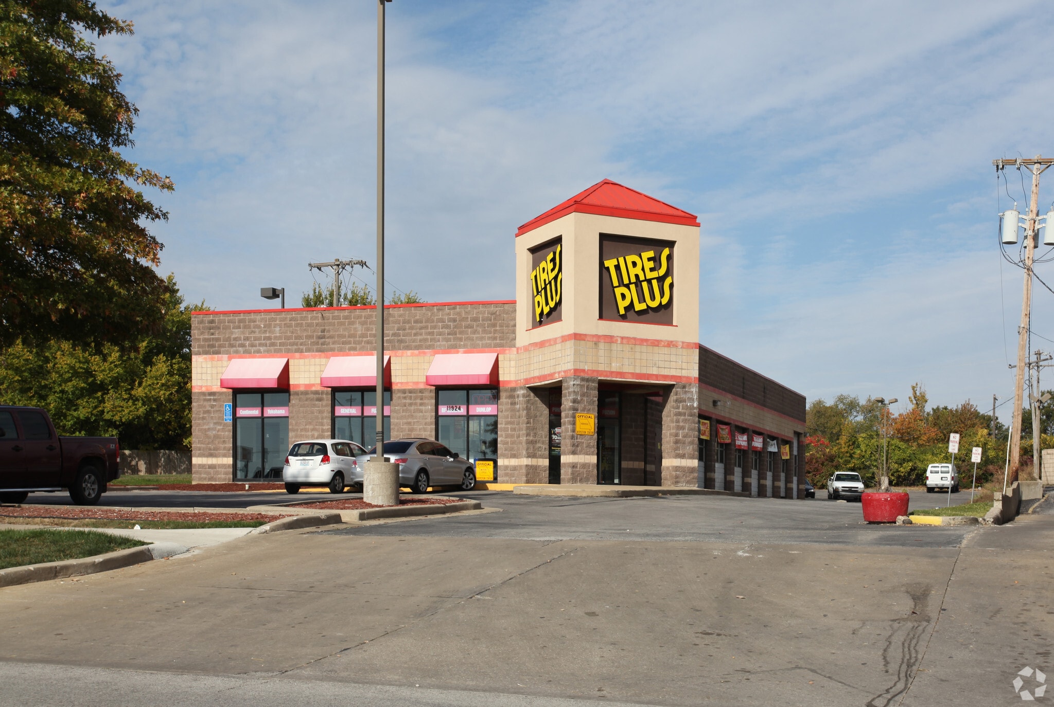 11924 Blue Ridge Blvd, Grandview, MO for sale Primary Photo- Image 1 of 6