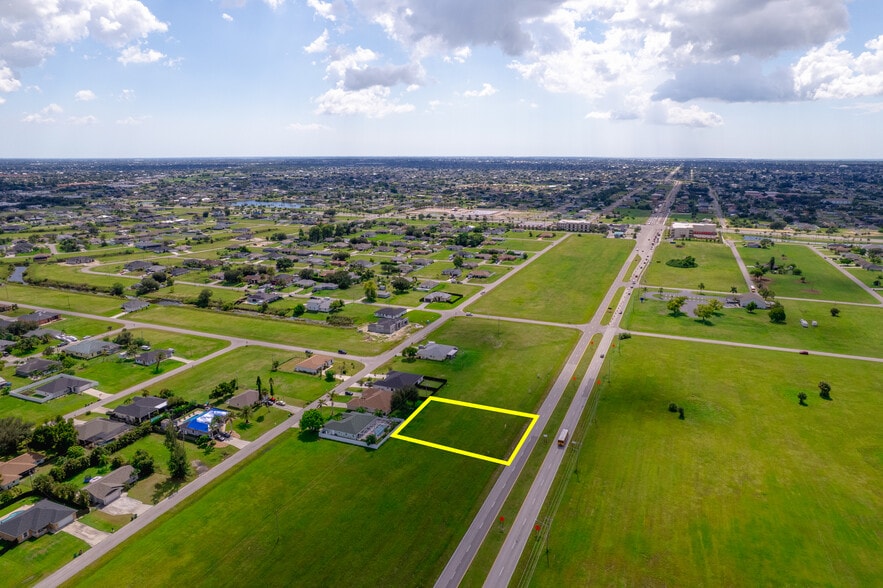 1972 Diplomat Pky E, Cape Coral, FL for sale - Building Photo - Image 3 of 4