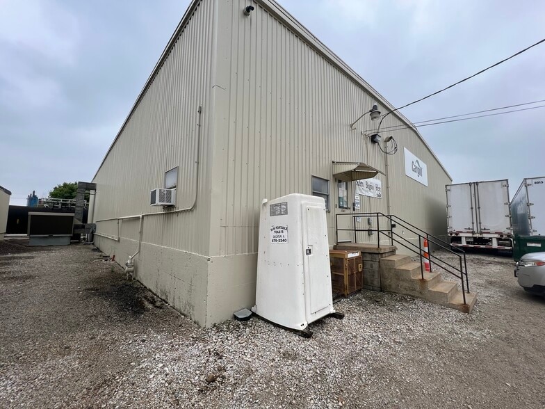 1041 E Garfield Ave, Decatur, IL for sale - Primary Photo - Image 1 of 43