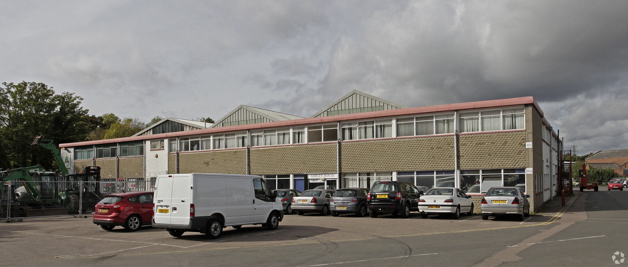 A1-A2 Tolpits Ln, Watford for sale Primary Photo- Image 1 of 1