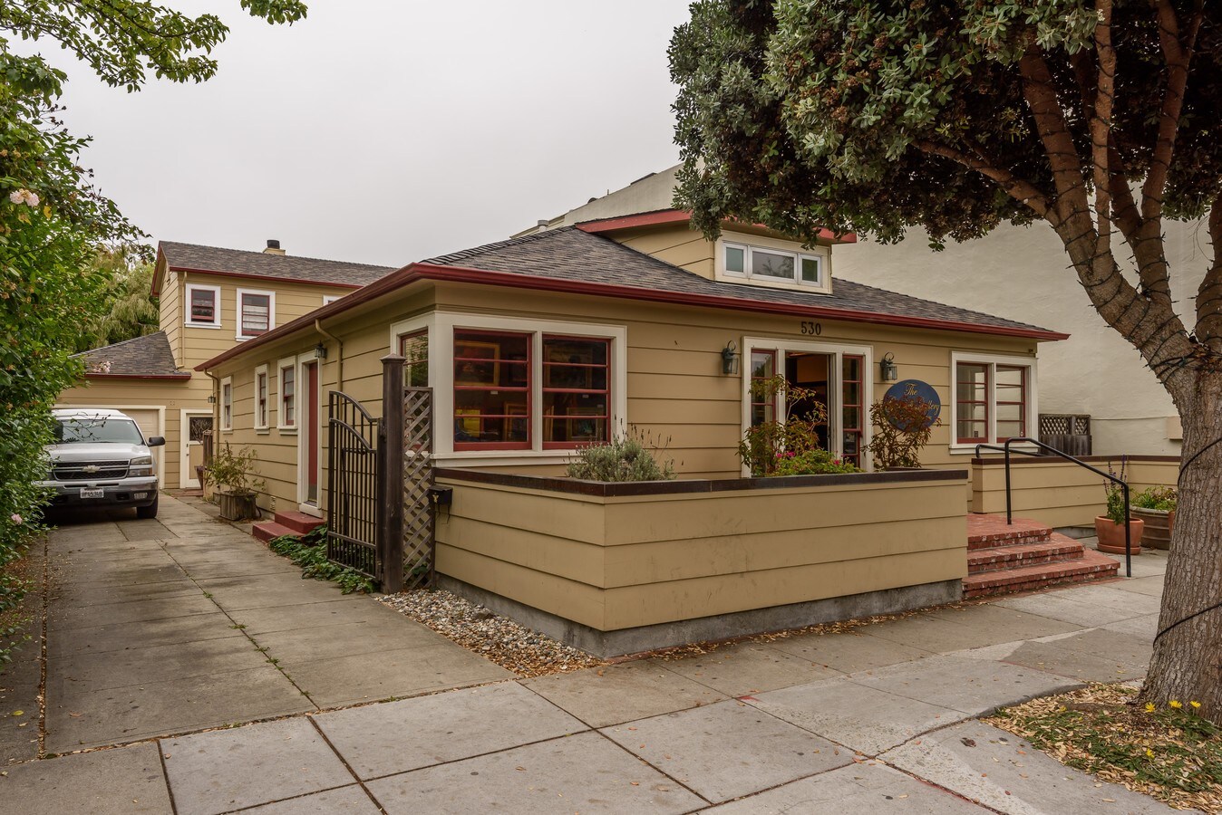 530 Main St, Half Moon Bay, CA 94019