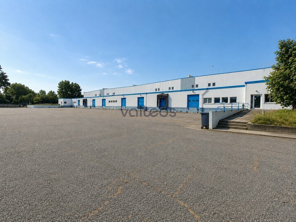 Industrial in Grisolles for lease Building Photo- Image 1 of 6