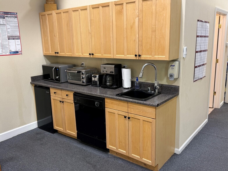 4328-4330 Redwood Hwy, San Rafael, CA for sale - Building Photo - Image 2 of 22