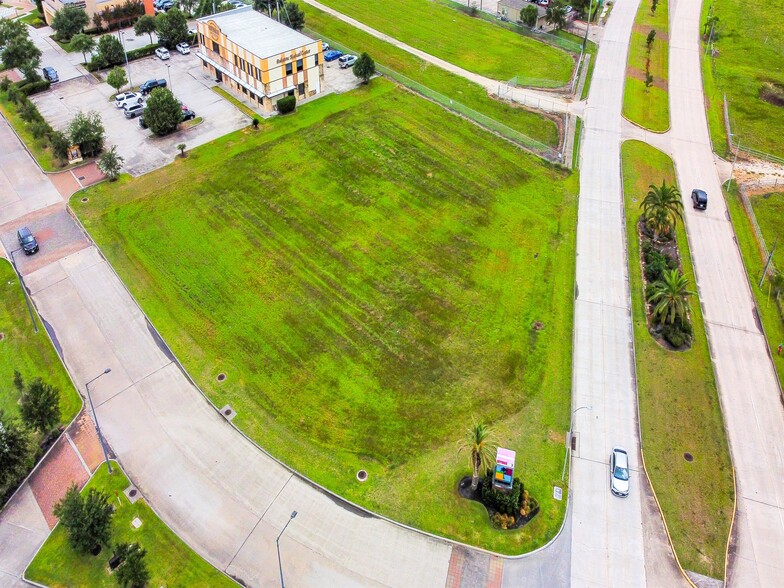 0 Space Center Blvd, Houston, TX for sale - Aerial - Image 2 of 5