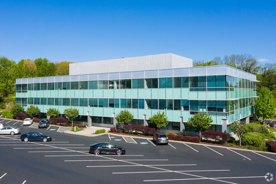 50 Monument Rd, Bala Cynwyd, PA for lease - Building Photo - Image 2 of 15