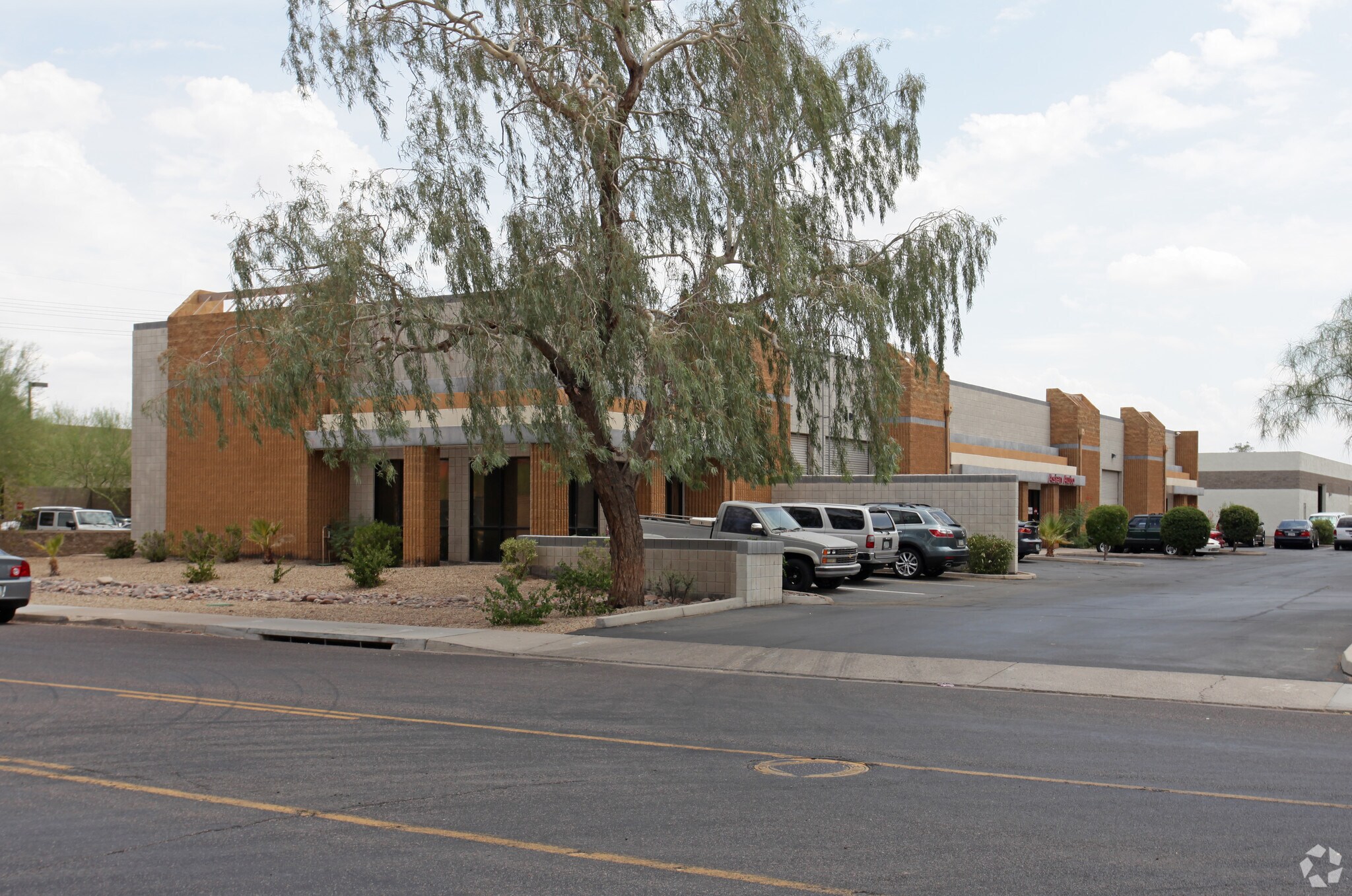 129 S Smith Rd, Tempe, AZ for sale Primary Photo- Image 1 of 1