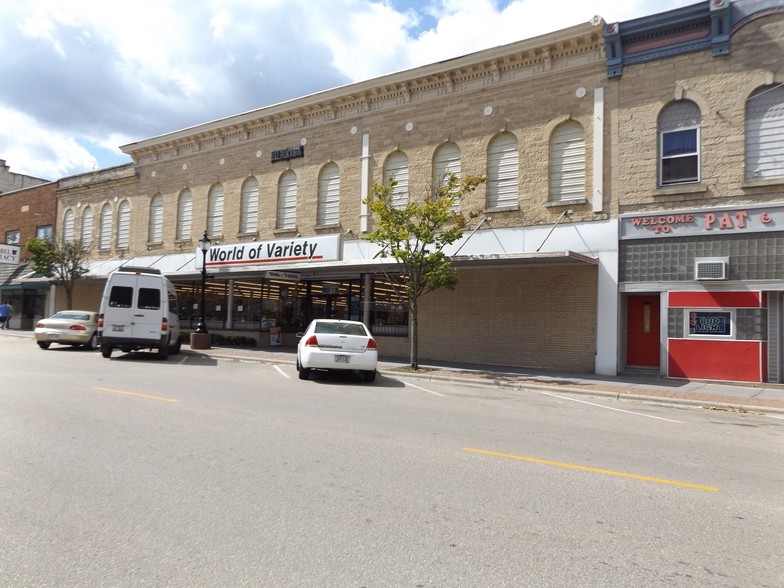 1018 Wisconsin Ave, Boscobel, WI for sale - Building Photo - Image 1 of 1