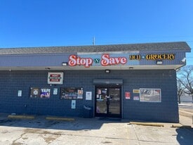 800 NE Jefferson Ave, Peoria IL - Convenience Store