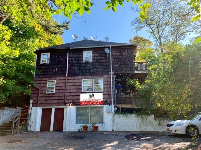 317 E Montauk Hwy, Hampton Bays, NY for sale - Building Photo - Image 1 of 1