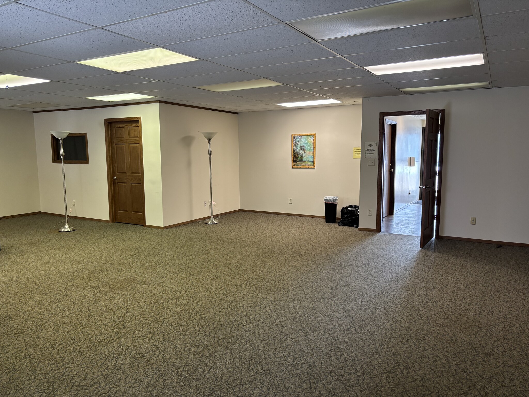 1000 8th St SE, Detroit Lakes, MN for lease Interior Photo- Image 1 of 1