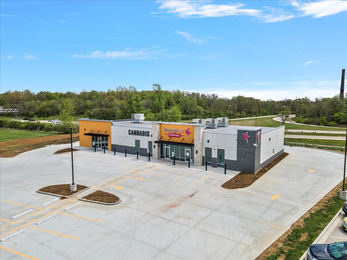 3126 Dirksen Pkwy, Springfield, IL for lease Building Photo- Image 1 of 11