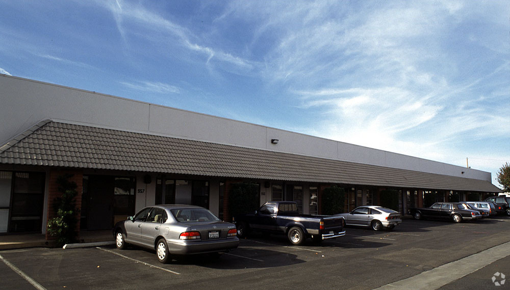 941-957 Newhall St, Costa Mesa, CA 92627 - Industrial for Lease | LoopNet