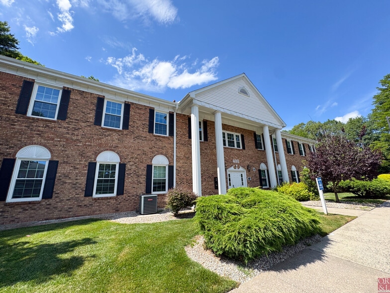 35 Cold Spring Rd, Rocky Hill, CT for sale - Building Photo - Image 2 of 7