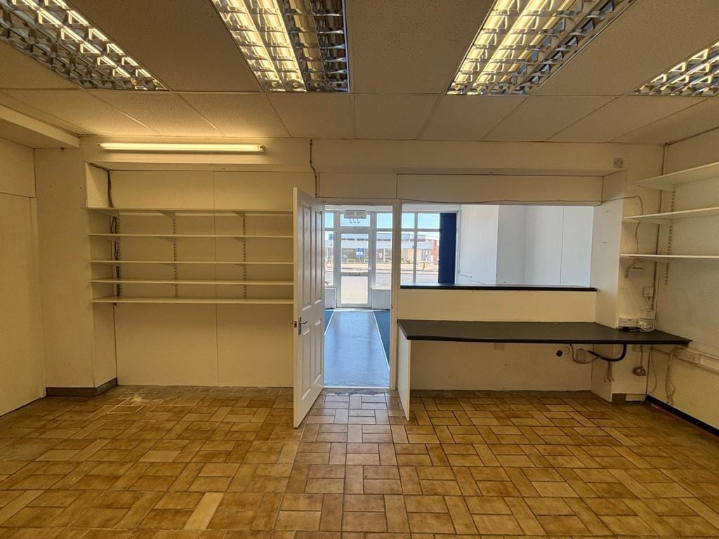 222 Hangleton Rd, Hove for lease Interior Photo- Image 1 of 2
