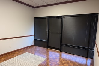 1616 Battleground Ave, Greensboro, NC for lease Interior Photo- Image 2 of 5