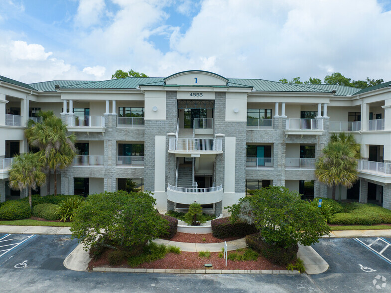 4555 Emerson Pky, Jacksonville, FL for lease - Building Photo - Image 2 of 8