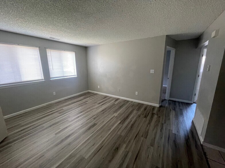 2625-2627 E Uintah St, Colorado Springs, CO for sale - Building Photo - Image 3 of 11