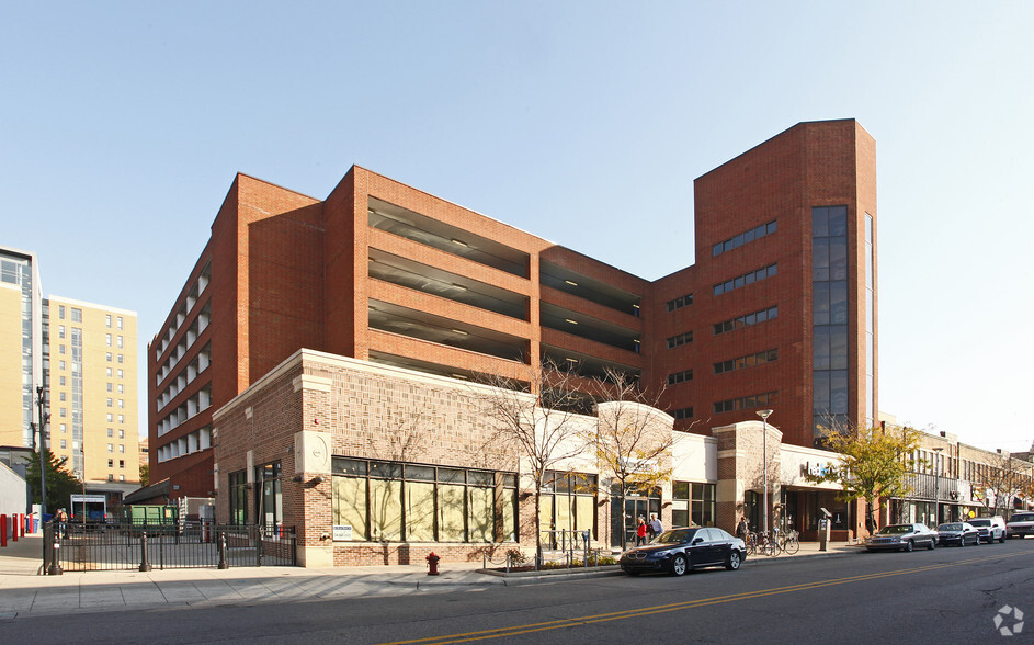 500 E Washington St, Ann Arbor, MI for lease - Primary Photo - Image 1 of 6