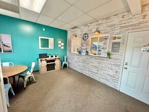 621 W Highway 50, O'Fallon, IL for lease Interior Photo- Image 2 of 8
