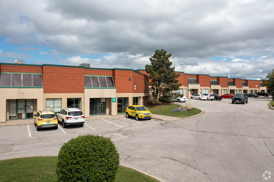 180 Trowers Rd, Vaughan, ON for lease - Building Photo - Image 2 of 6