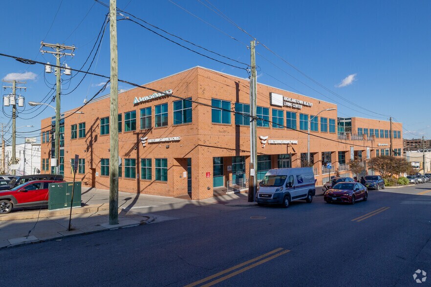 3700 Fleet St, Baltimore, MD for lease - Building Photo - Image 2 of 4