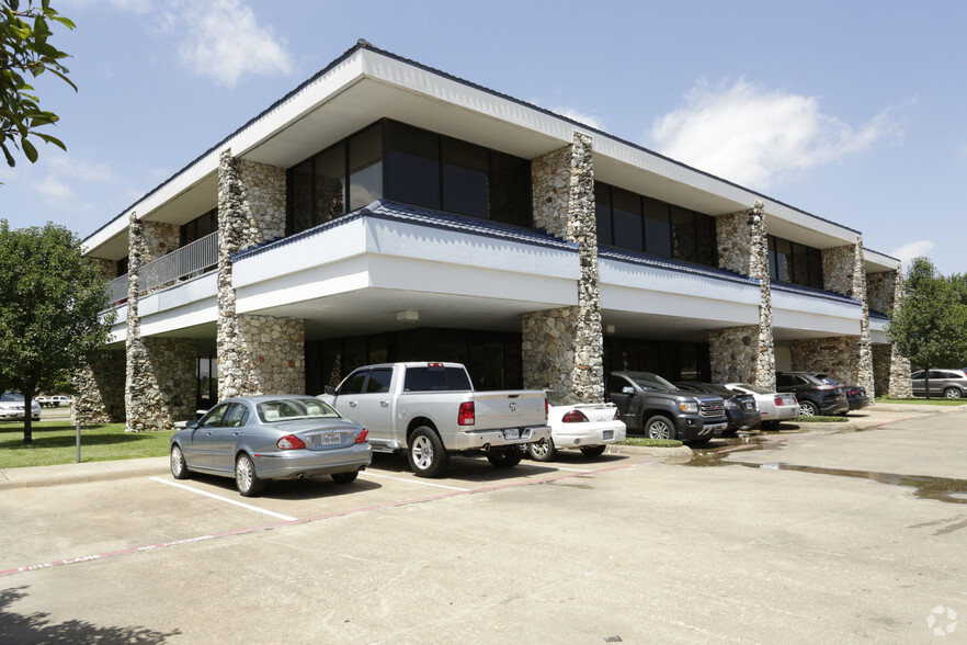 3960 Broadway Blvd, Garland, TX for lease - Building Photo - Image 3 of 8