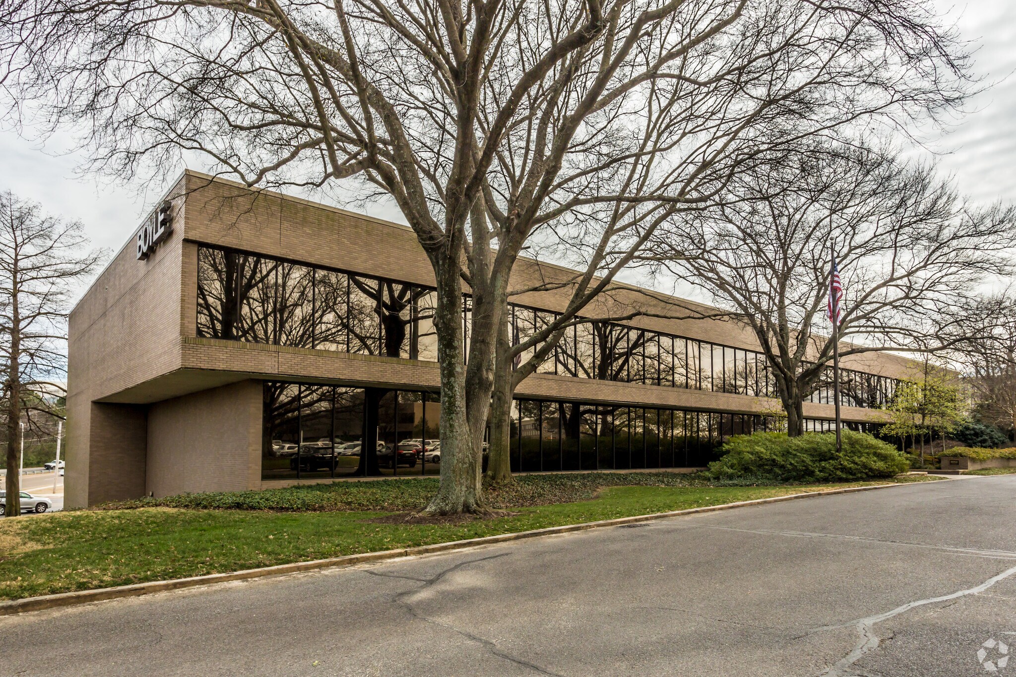 5900 Poplar Ave, Memphis, TN for lease Building Photo- Image 1 of 2