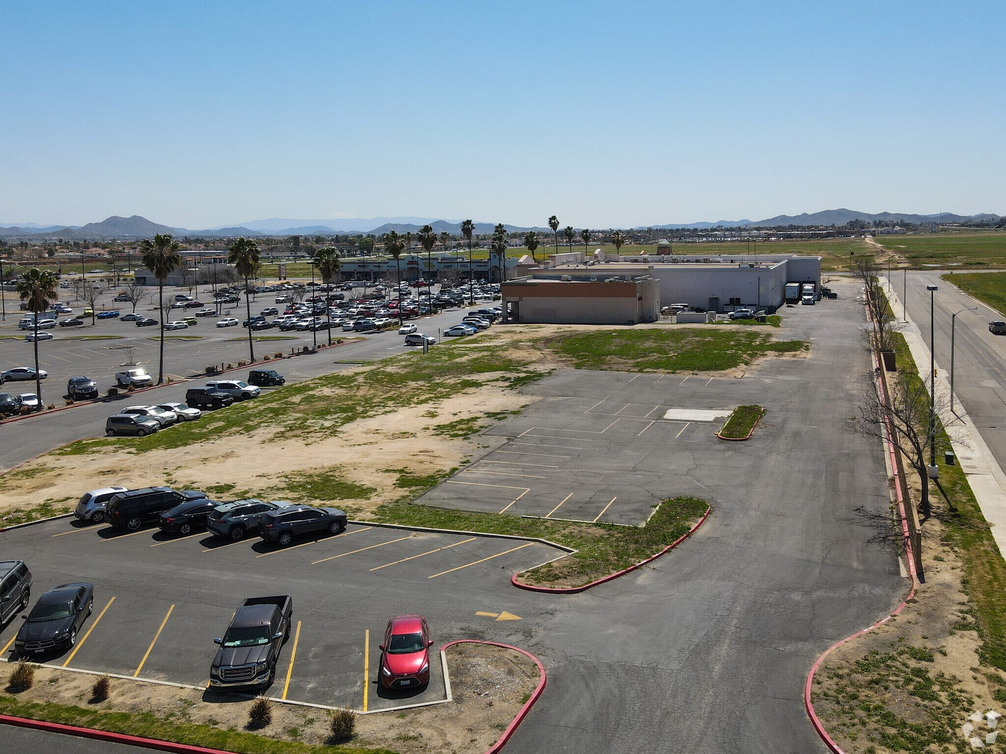 4375 N Perris Blvd - exgiv8w