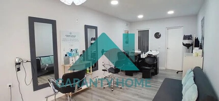 Retail in Cáceres, Cáceres for lease Interior Photo- Image 1 of 4