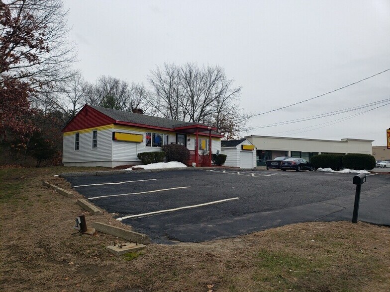 19 Plaistow Rd, Plaistow, NH 03865 Office for Sale