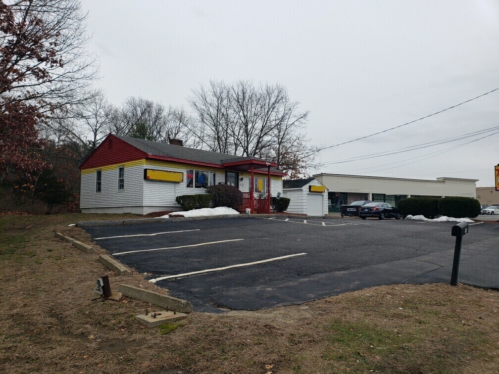 19 Plaistow Rd, Plaistow, NH 03865 Office for Sale