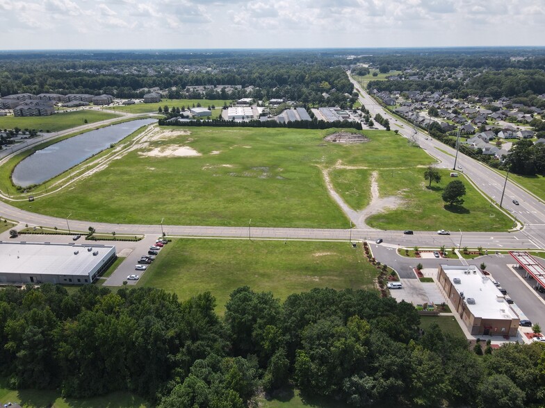 820 E Fire Tower Rd, Winterville, NC for lease - Building Photo - Image 2 of 4