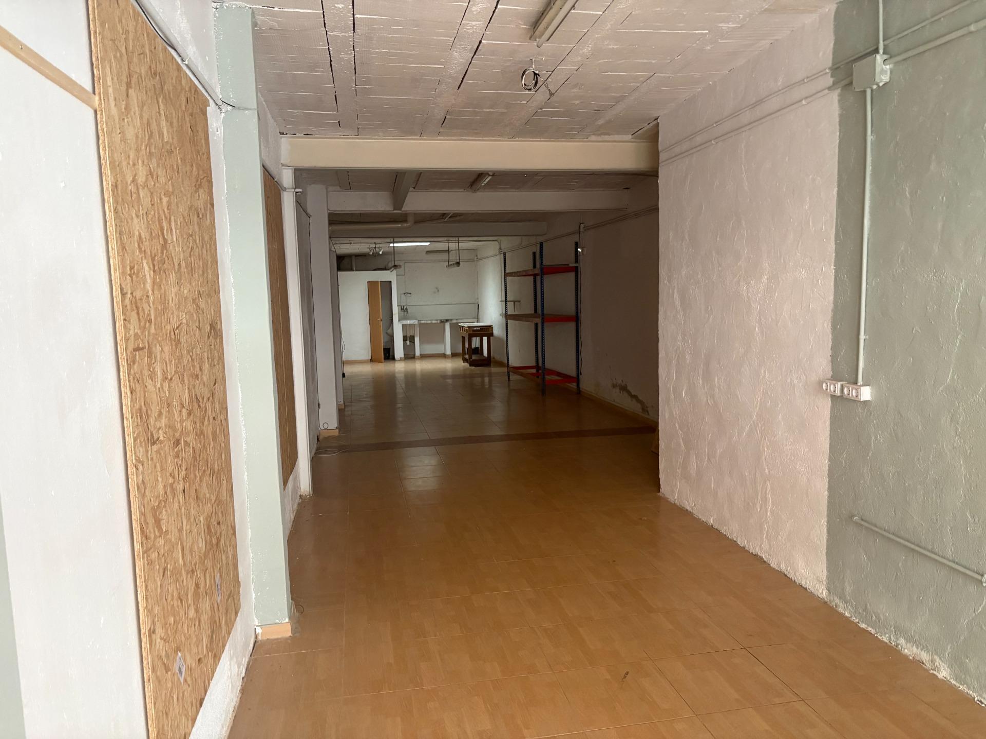 Retail in Granollers, Barcelona for lease Interior Photo- Image 1 of 8