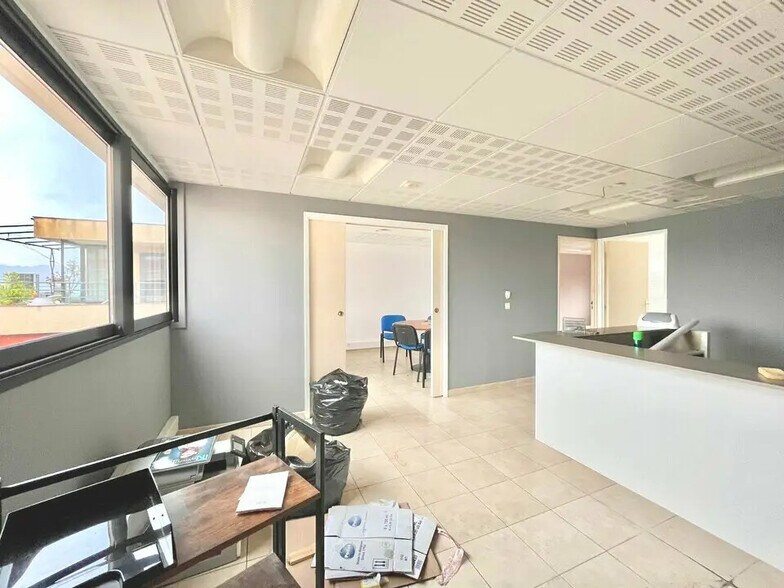 Office in Mouans-Sartoux for sale - Building Photo - Image 1 of 6